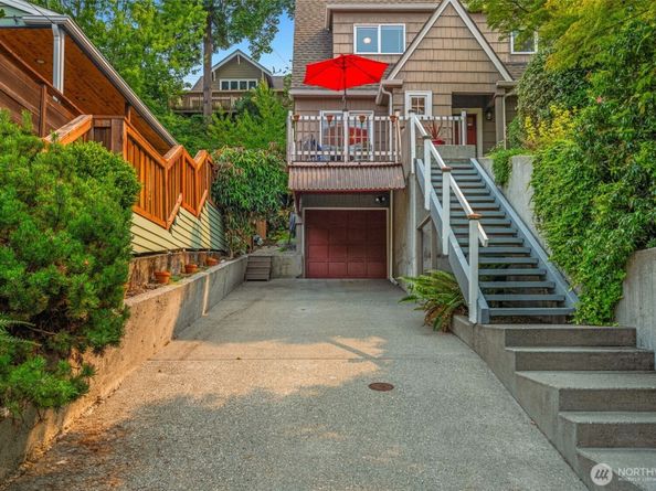 2524 12th Avenue W, Seattle WA 98119