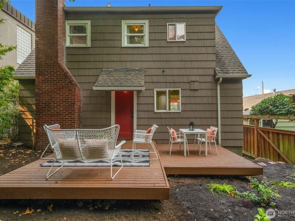 2524 12th Avenue W, Seattle WA 98119