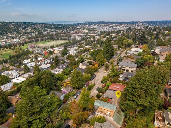 2524 12th Avenue W, Seattle WA 98119