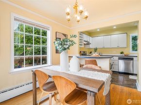 2524 12th Avenue W, Seattle WA 98119