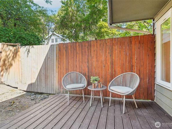 301 W Raye Street 201, Seattle WA 98119