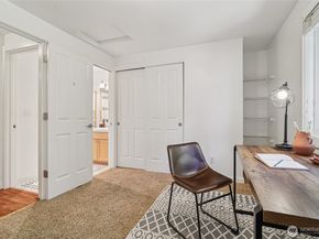 301 W Raye Street 201, Seattle WA 98119
