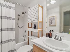 301 W Raye Street 201, Seattle WA 98119