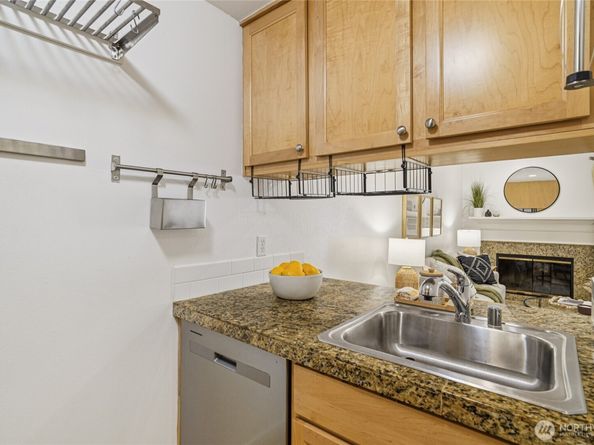 301 W Raye Street 201, Seattle WA 98119