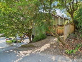 301 W Raye Street 201, Seattle WA 98119