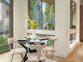 12917 NE 78th Place, Kirkland WA 98033