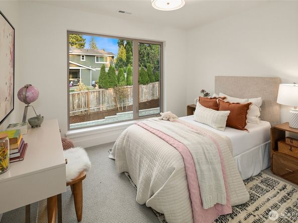 12917 NE 78th Place, Kirkland WA 98033