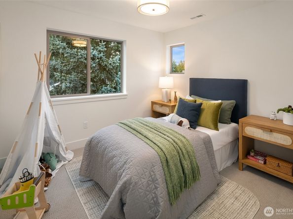12917 NE 78th Place, Kirkland WA 98033