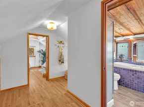 5618 12th Avenue NE, Seattle WA 98105