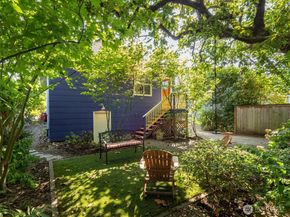 848 NE 57th Street, Seattle WA 98105