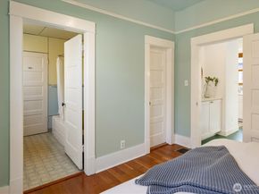 848 NE 57th Street, Seattle WA 98105
