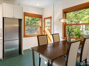 848 NE 57th Street, Seattle WA 98105
