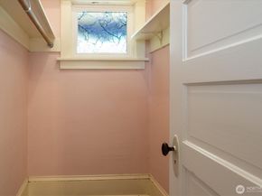 848 NE 57th Street, Seattle WA 98105