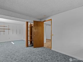 20226 7th Avenue S, Des Moines WA 98198
