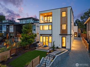 2214 Broadway E A, Seattle WA 98102