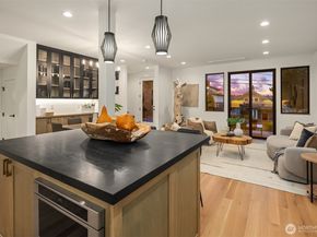 2214 Broadway E A, Seattle WA 98102