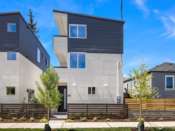 6905 46th Avenue S, Seattle WA 98118