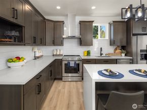 6905 46th Avenue S, Seattle WA 98118