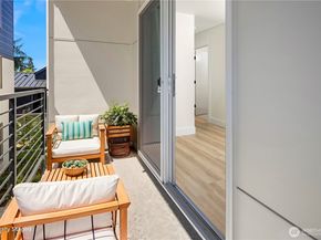 6905 46th Avenue S, Seattle WA 98118