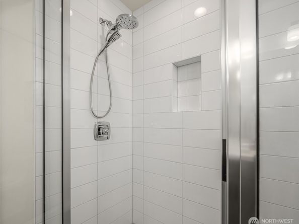 6905 46th Avenue S, Seattle WA 98118