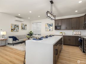 6905 46th Avenue S, Seattle WA 98118