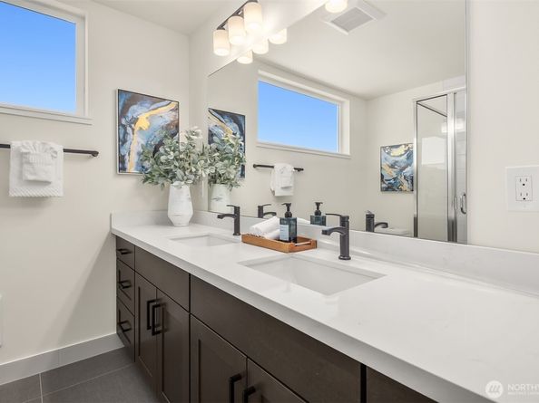 6905 46th Avenue S, Seattle WA 98118