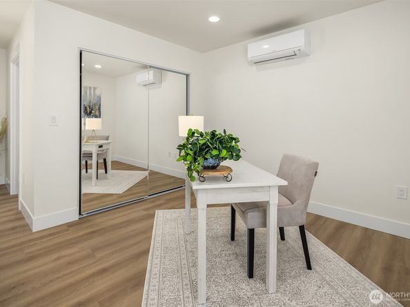 6905 46th Avenue S, Seattle WA 98118