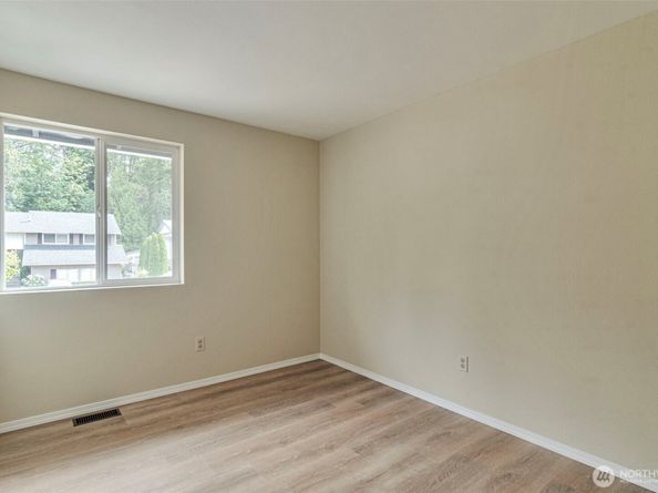 21505 124th Avenue SE, Kent WA 98031