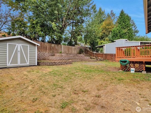 21505 124th Avenue SE, Kent WA 98031