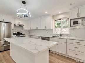 21505 124th Avenue SE, Kent WA 98031