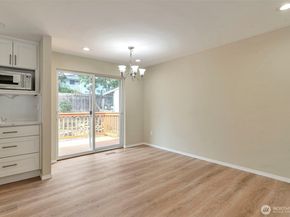 21505 124th Avenue SE, Kent WA 98031