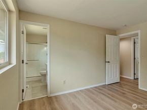 21505 124th Avenue SE, Kent WA 98031