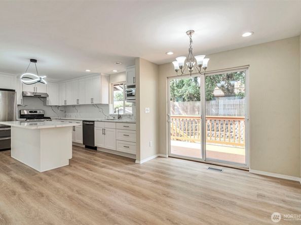 21505 124th Avenue SE, Kent WA 98031