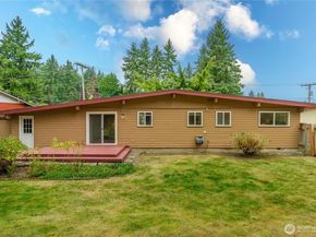 32814 28th Avenue SW, Federal Way WA 98023