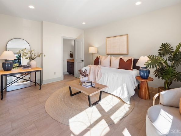2246 Clise Place W, Seattle WA 98199