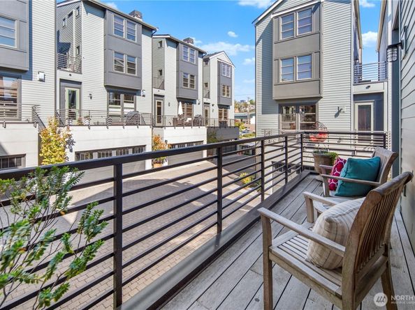 2246 Clise Place W, Seattle WA 98199