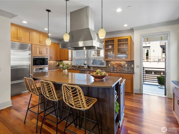2246 Clise Place W, Seattle WA 98199