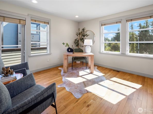 2246 Clise Place W, Seattle WA 98199