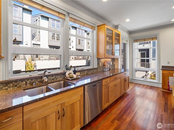 2246 Clise Place W, Seattle WA 98199
