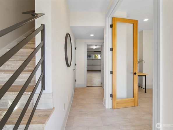 2246 Clise Place W, Seattle WA 98199