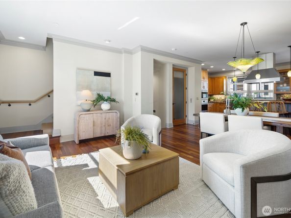 2246 Clise Place W, Seattle WA 98199