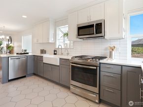 8056 28th Avenue NW, Seattle WA 98117