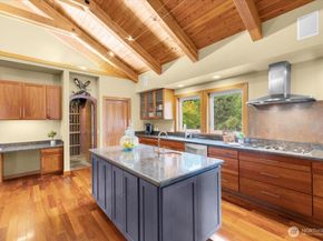 16704 162nd Avenue NE, Woodinville WA 98072
