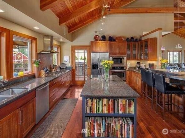 16704 162nd Avenue NE, Woodinville WA 98072