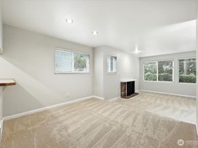 915 N 163rd Street C17, Shoreline WA 98133