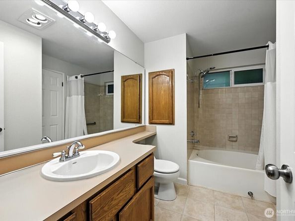 915 N 163rd Street C17, Shoreline WA 98133