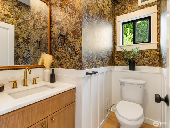 409 NW 70th Street, Seattle WA 98117