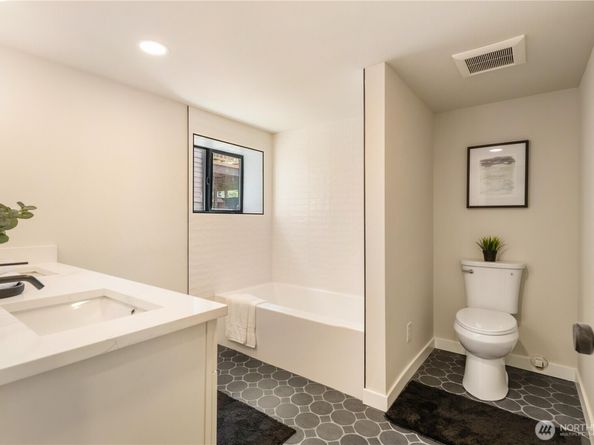 409 NW 70th Street, Seattle WA 98117