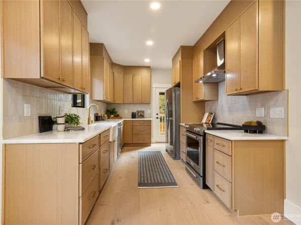 409 NW 70th Street, Seattle WA 98117