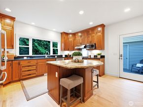 5905 106th Avenue NE, Kirkland WA 98033